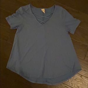 criss cross v neck top :)